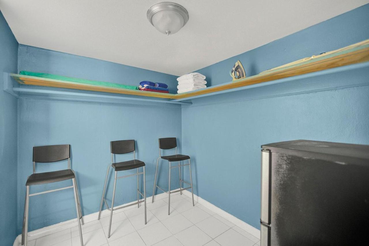 Private Hallandale Beach Studio Wbath Walking Distance To The Beach Pool Free Parking المظهر الخارجي الصورة