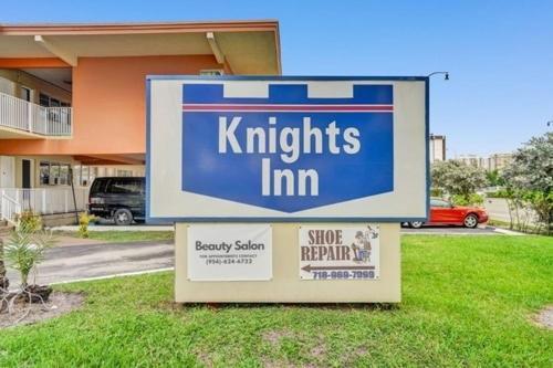 Private Hallandale Beach Studio Wbath Walking Distance To The Beach Pool Free Parking المظهر الخارجي الصورة